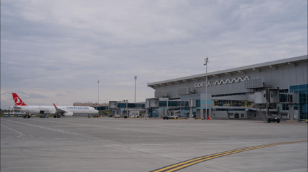 Справу Одеського аеропорту намагалися затягнути в суді — деталі - 290x166