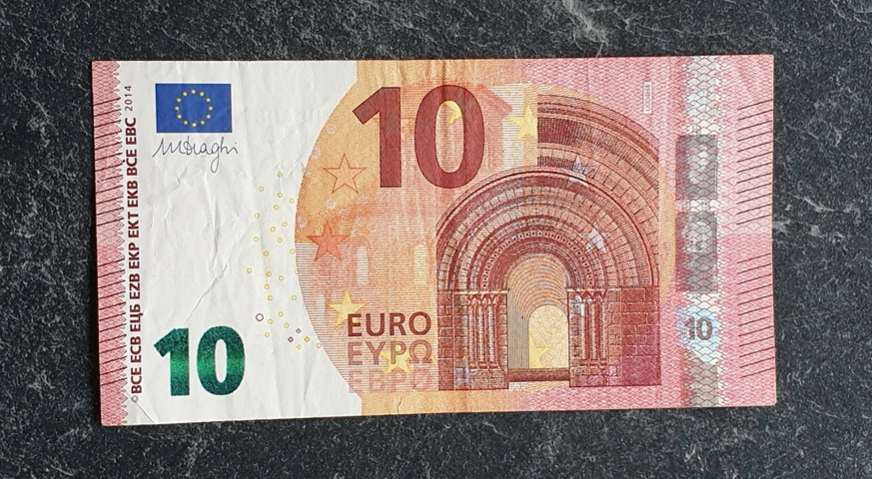 Валютні примхи — на які купюри євро слід зробити ставку українцям - фото 1