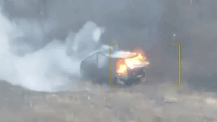 Syrskyi showed the strikes on Russian armored vehicles — video - 285x160