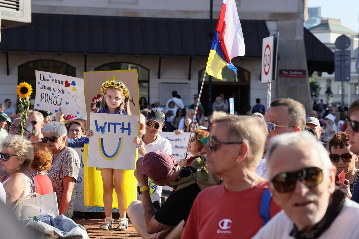 "Моя Польща не б’є": у 22 містах виступили проти нападів на українців - фото 1