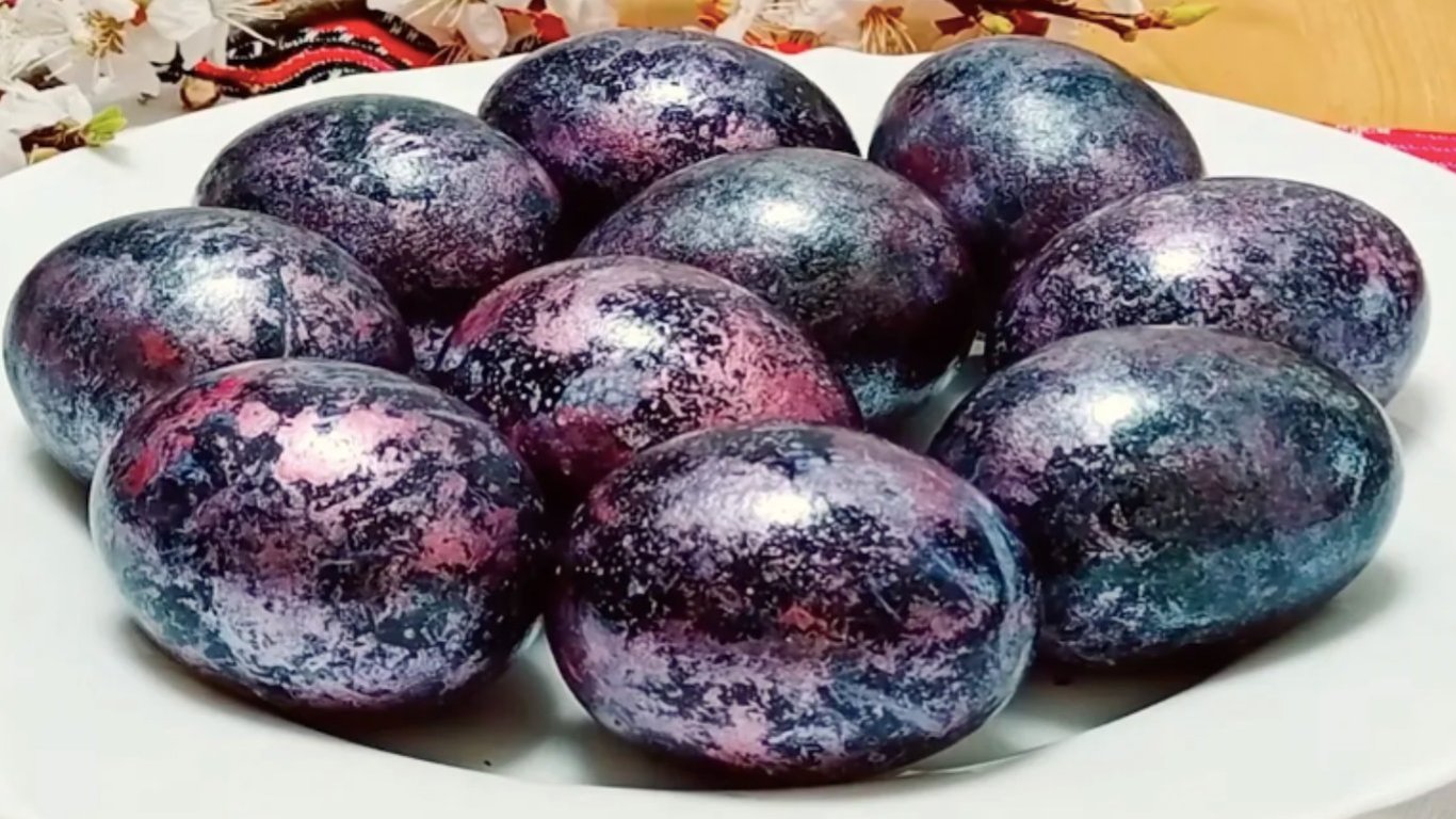 Яйца Космос на Пасху: крашанки без искусственных красителей, нужно каркаде