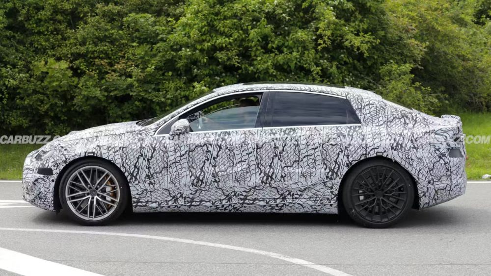 Mercedes випускає нові електрокари, щоб знищити Tesla, Porsche, BMW та Audi - фото 1