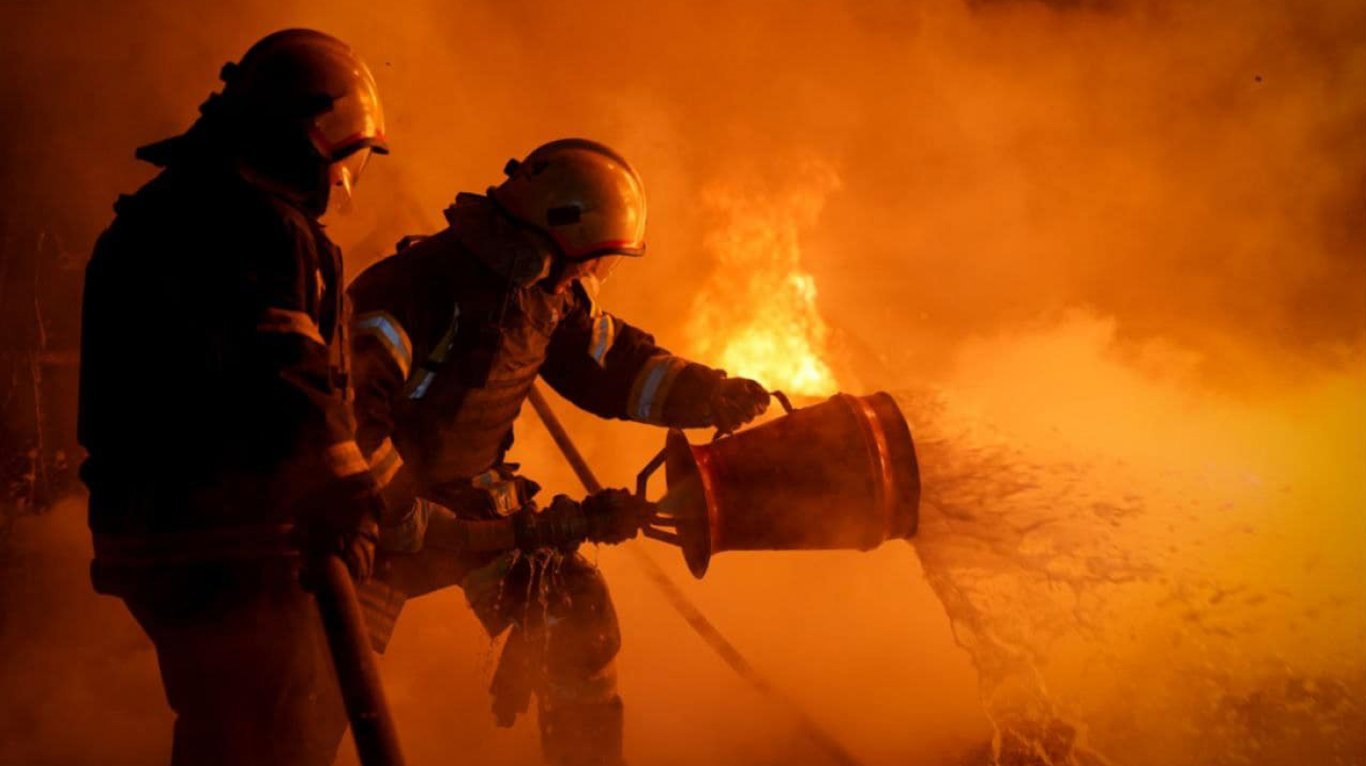 Нічна атака на Одещину — рятувальники показали наслідки, фото - фото 3