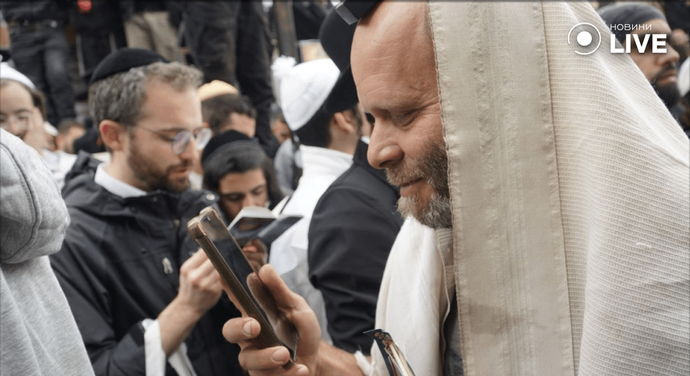 A Hasidic man at prayer