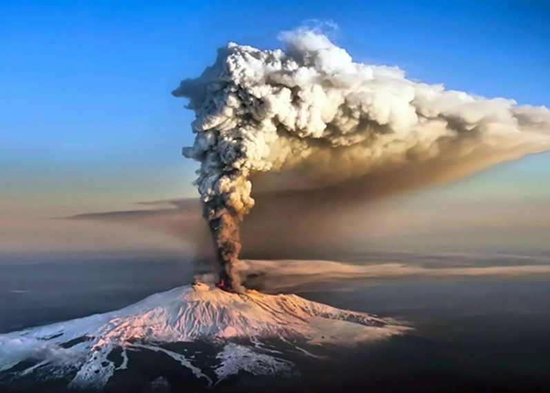Італія застерігає туристів від небезпеки на популярному курорті - фото 1