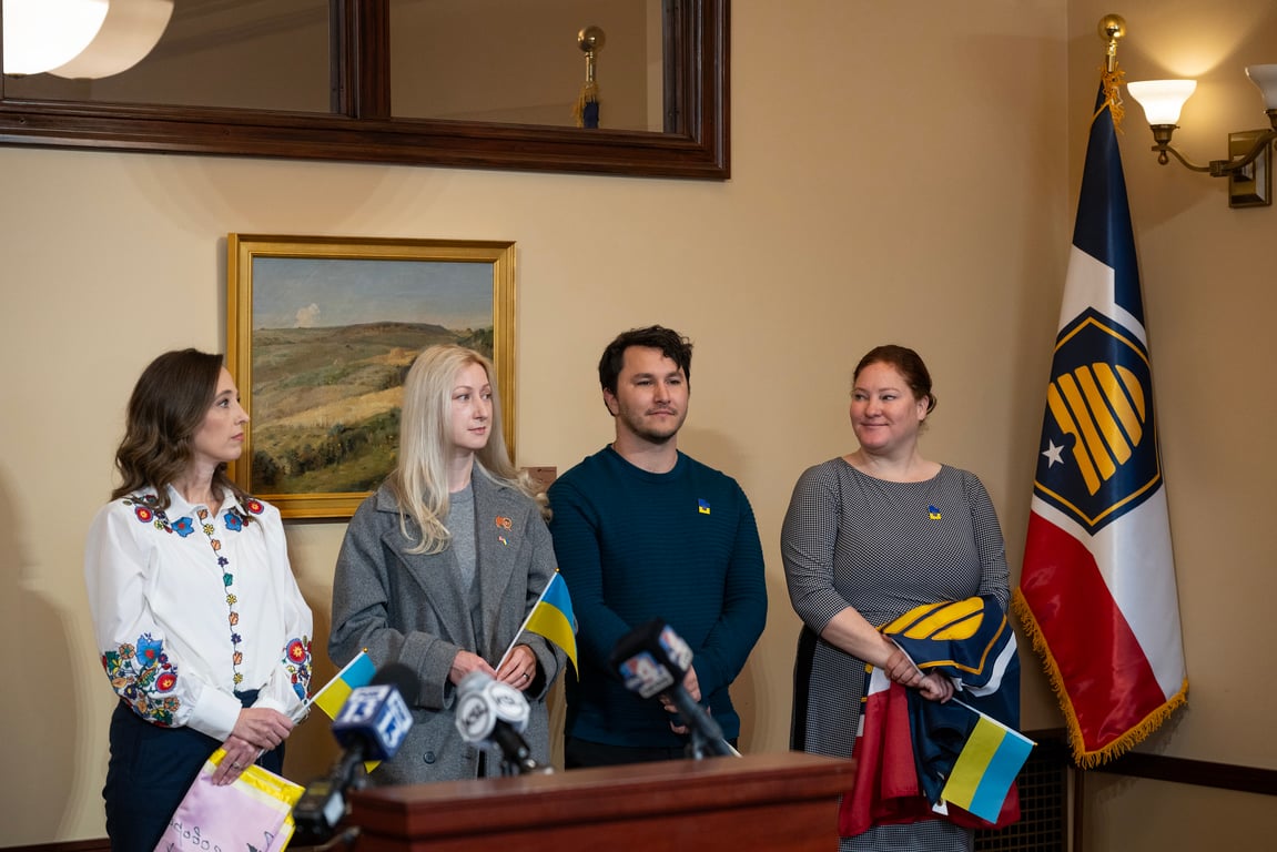 Один зі штатів США обмінявся прапорами з Харковом — фото - фото 4