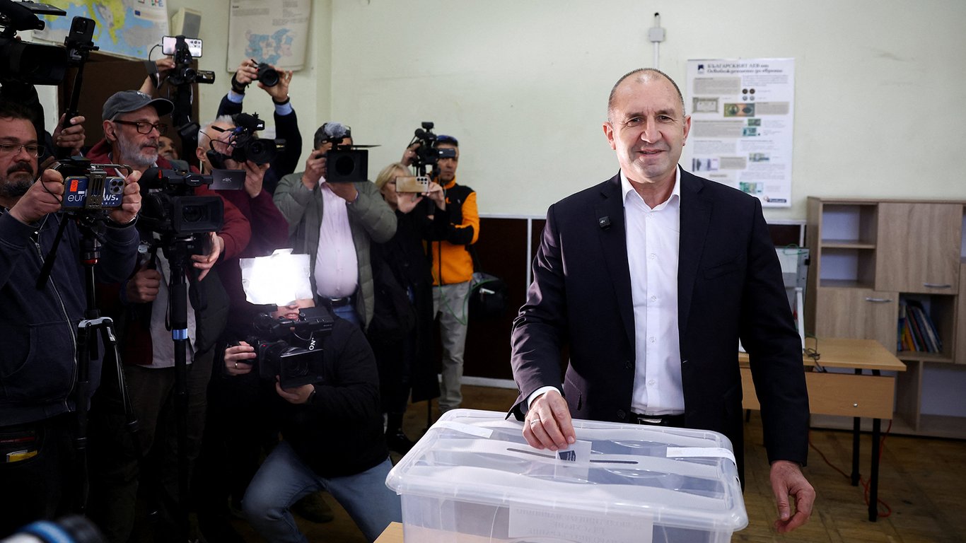 В Болгарии начались парламентские выборы