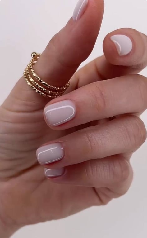 Milk varnish has a noble color