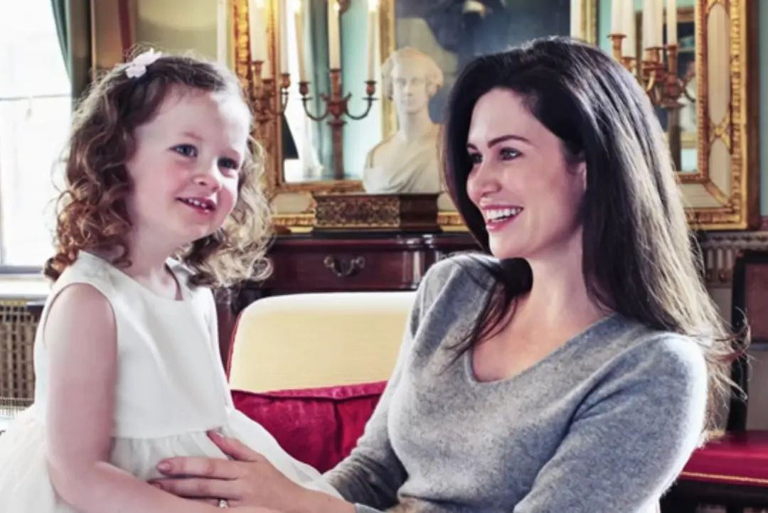  Карен Гордон з донькою. Фото: instagram.com/afilhadadabethinhaa