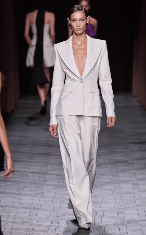 Костюм-двійка ідеальний вибір для будь-якого випадку