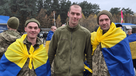 Украина провела обмен пленными: домой вернулись 270 граждан - 304x171