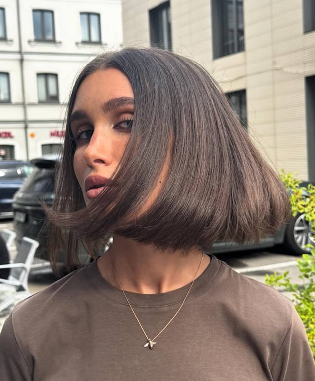 Коротке каре для впевнених в собі жінок