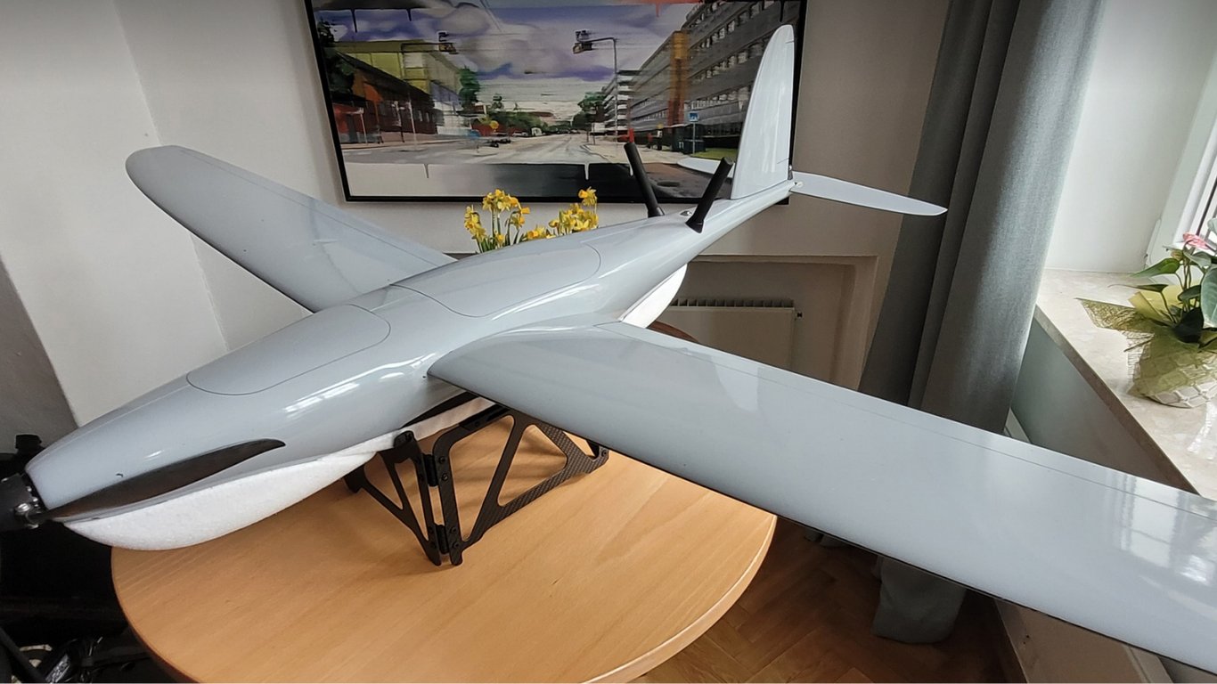 Украинцы задонатили на дроны более 10 млн грн в приложении "Воздушная тревога"