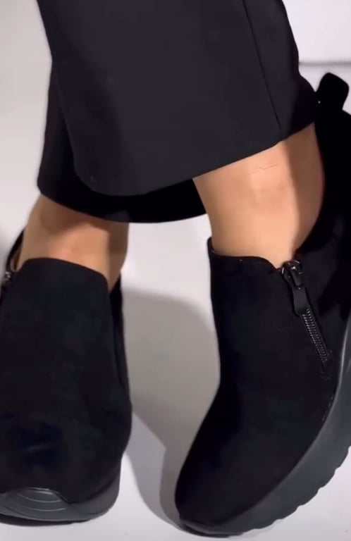 Модные советы — с чем сочетать спортивный костюм зимой - фото 4