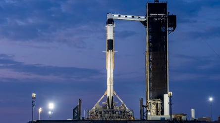 8 дней длиной в 9 месяцев — Falcon 9 вылетел за астронавтами - 285x160