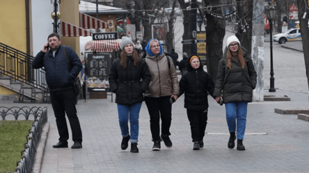 Грошей на все не вистачає — що кажуть одесити про свої зарплати - 304x171