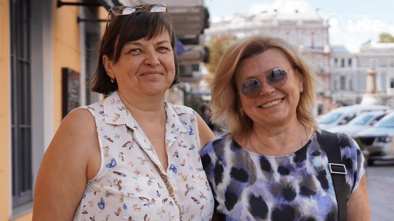 Одеситка Олена разом із сестрою. Фото: Новини.LIVE