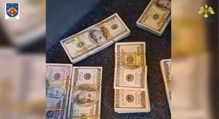 Водій ховав гроші в автобусі