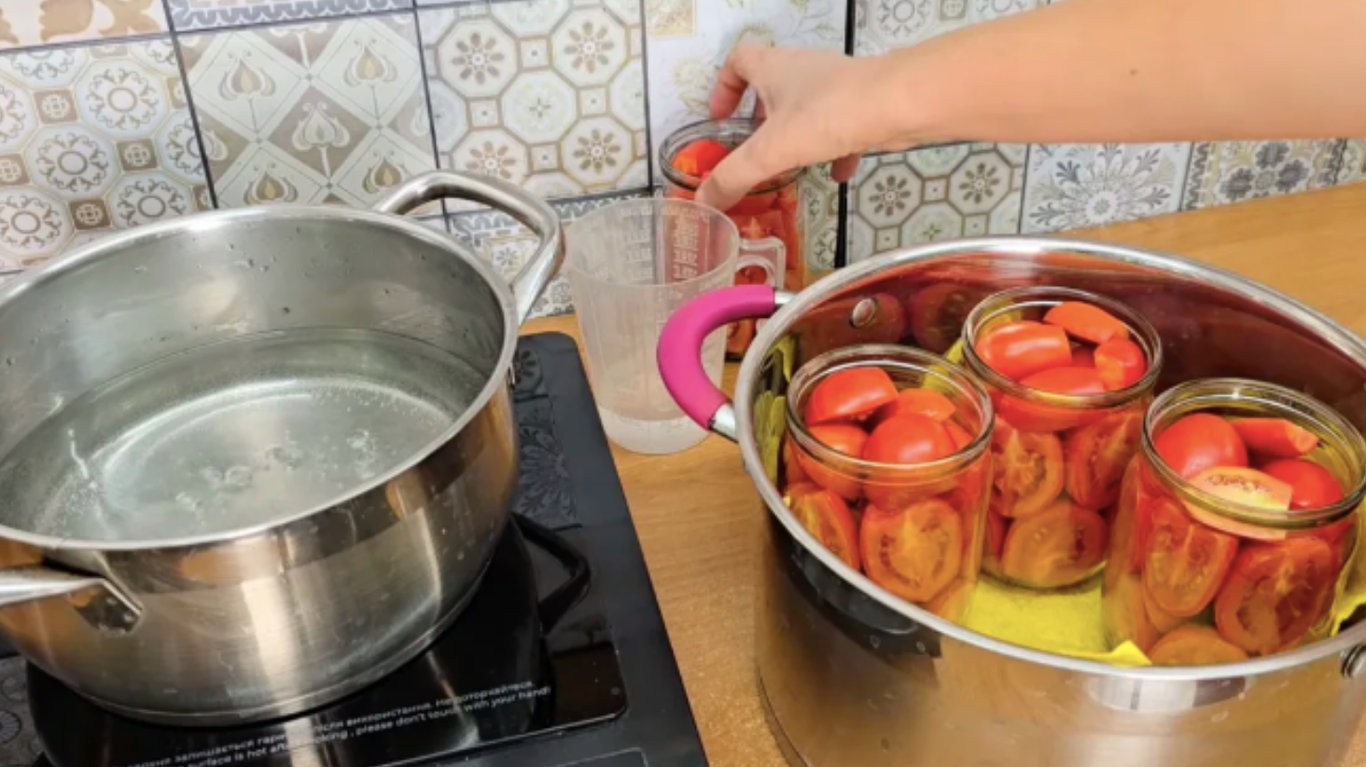 рецепт маринованих помідорів