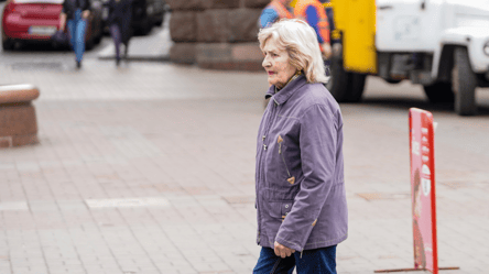Украинские пенсионеры могут остаться без выплат — в чем причина - 285x160