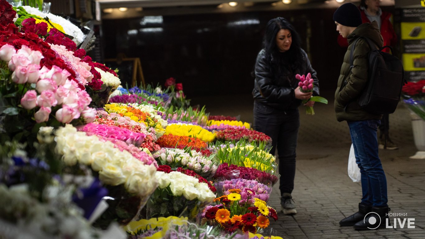 Сколько стоят тюльпаны в Киеве на 8 марта