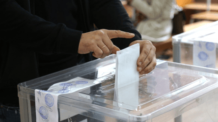 Вибори в Україні — Подоляк відповів, як голосуватимуть ухилянти - 285x160