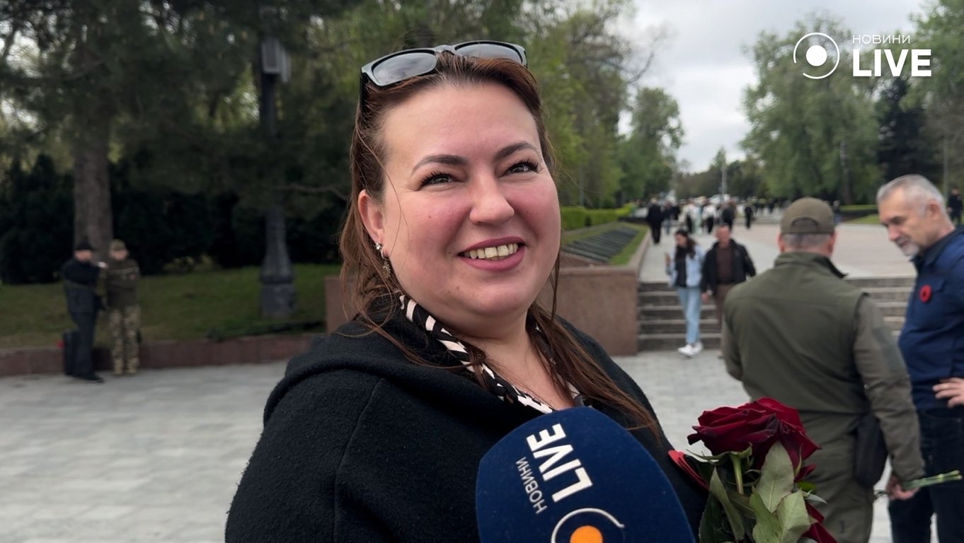 В Одесі поклали квіти до пам'ятника невідомому матросу