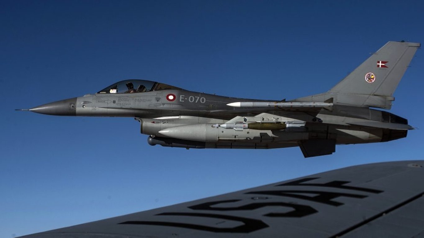 Уряд Данії дозволив Україні атакувати Росії з переданних літаків F-16