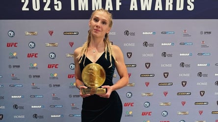 Как выглядит украинская красавица, ставшая бойцом года - 285x160