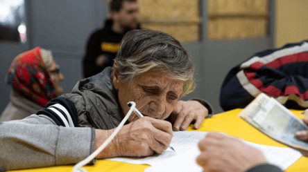 Небольшой стаж — на какие выплаты рассчитывать украинцам в 2025 - 285x160