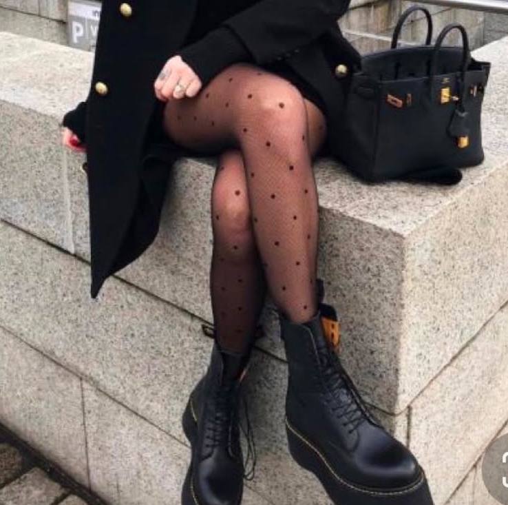 Грубі черевики в романтичному образі