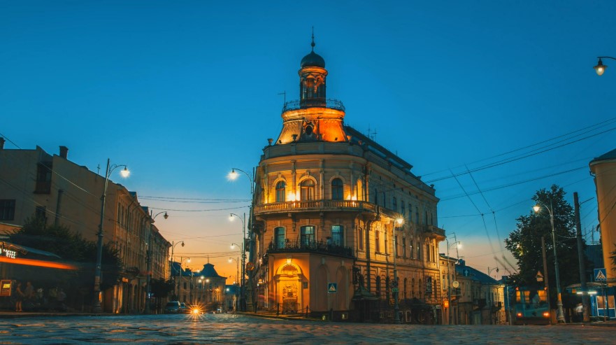 Що подивитися у Чернівцях — весняна підбірка - фото 2