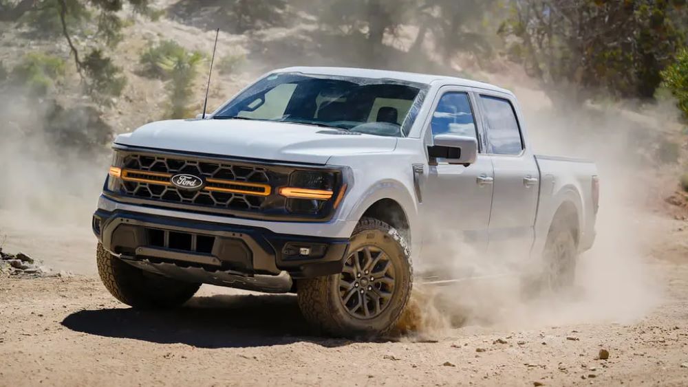 Четыре автомобиля, где невозможно поменять масло самостоятельно - фото 1