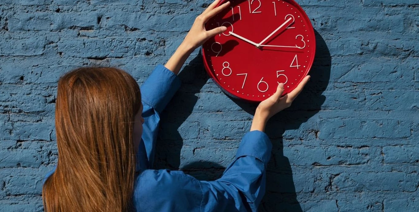 Коли переводити годинники на літній час у 2025 році