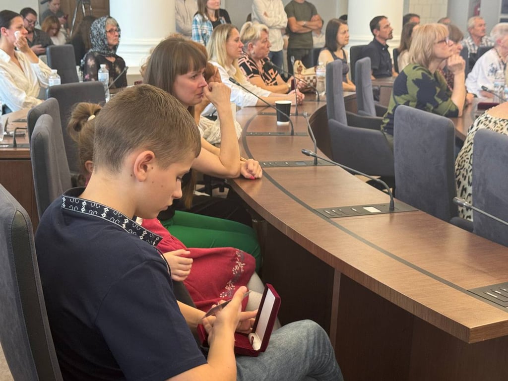 Львів'ян, які захищали Україну, вшанували посмертними нагородами — фоторепортаж - фото 6