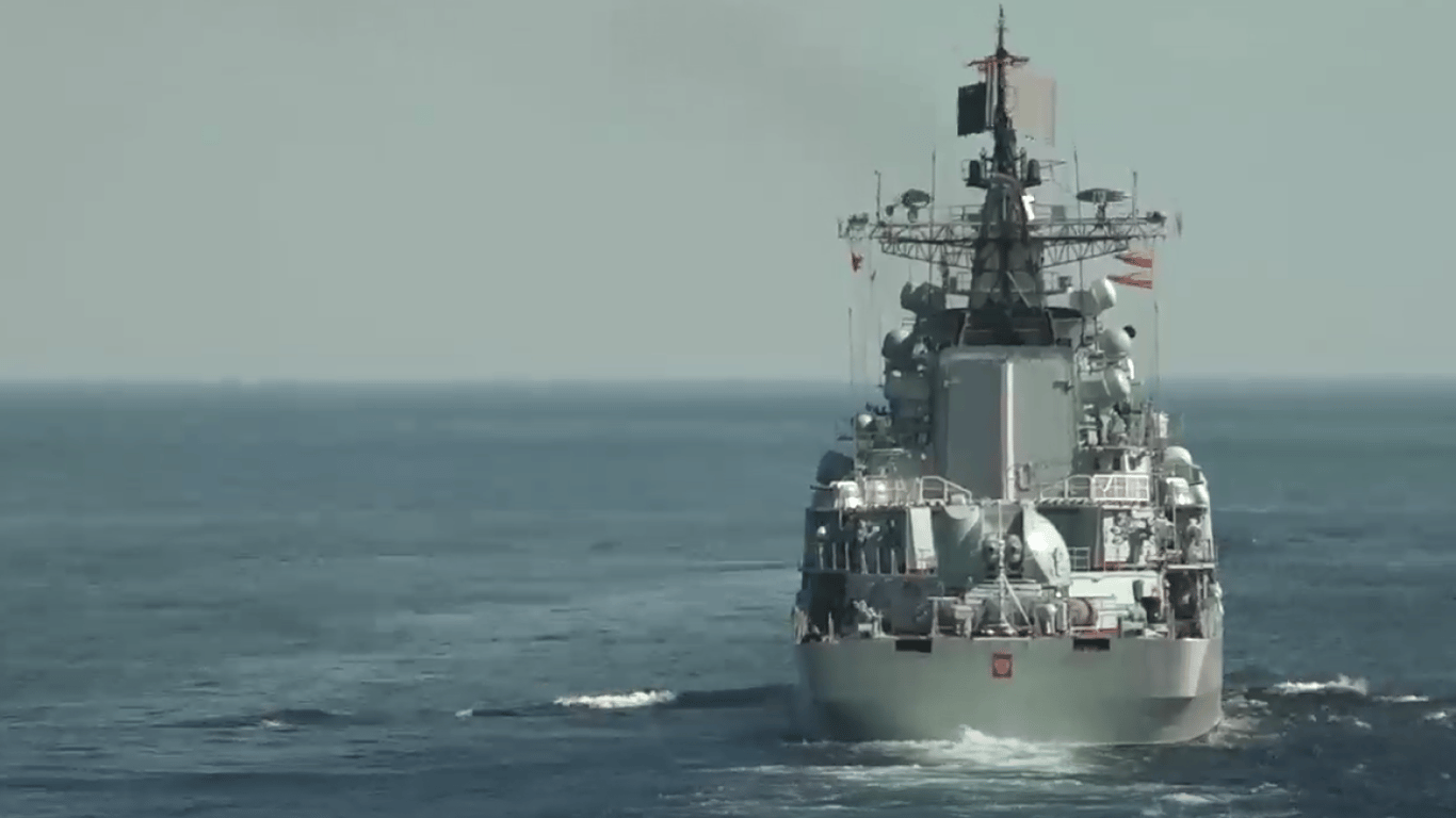 Враг вывел в Черное море ракетоноситель снаряженный "Калибрами"