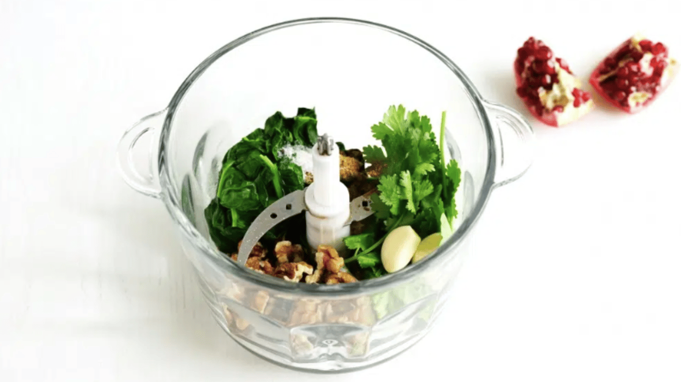 рецепт шпината по-грузинськи з горіхами та гранатом