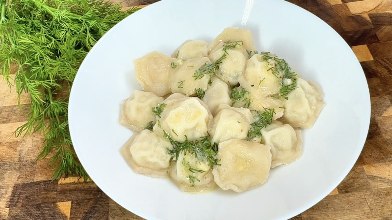 Идеальное тесто на пельмени: рецепт на глаз