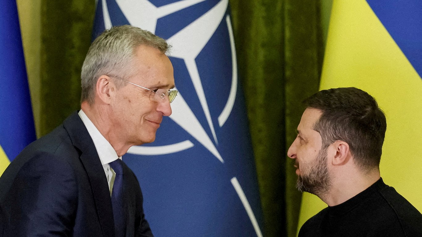 Столтенберг подтвердил: Зеленский присоединится к саммиту НАТО