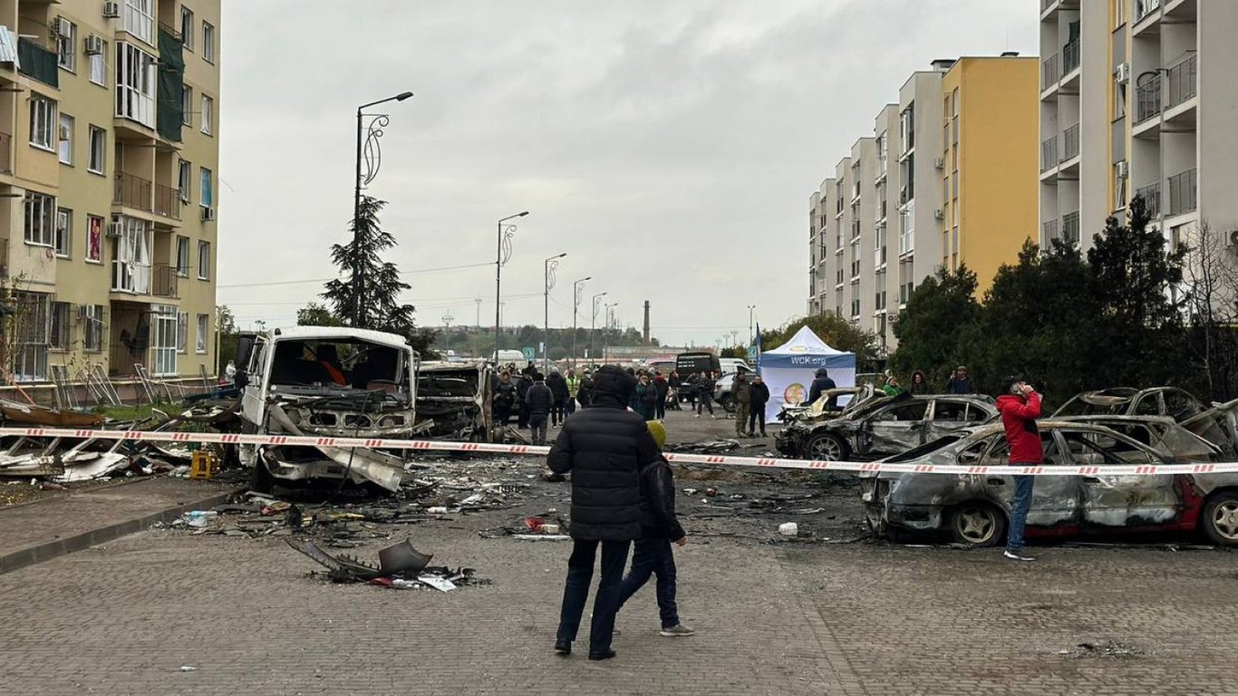 Нічна атака дронами на Одесу: є жертви, поранені та пожежі