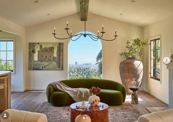 Вітальня співачки Сабріни Карпентер: чому викликала фурор серед дизайнерів - фото 1