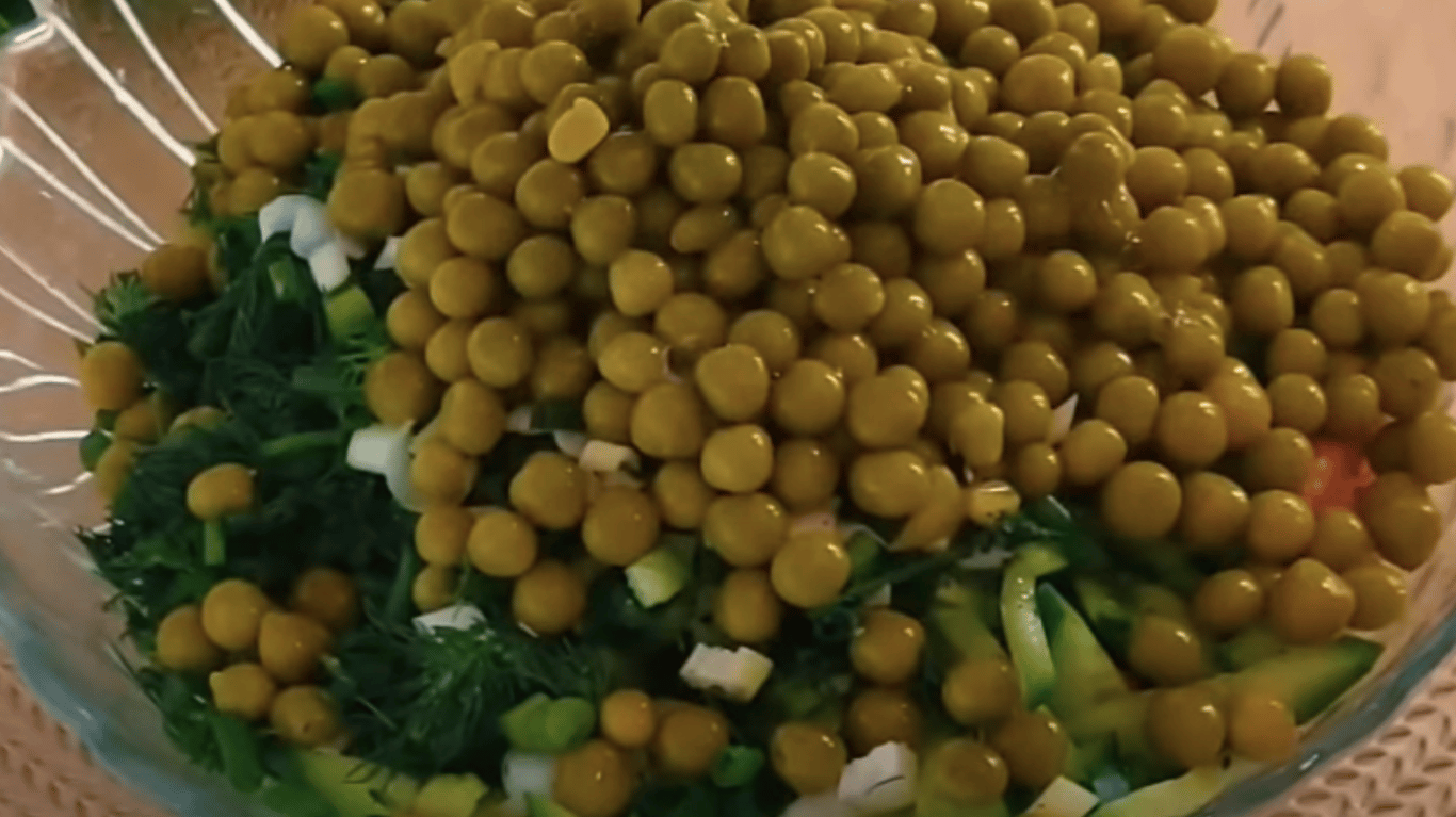 Салат Оленка, нічого варити не потрібно, а смачніший за Олівʼє