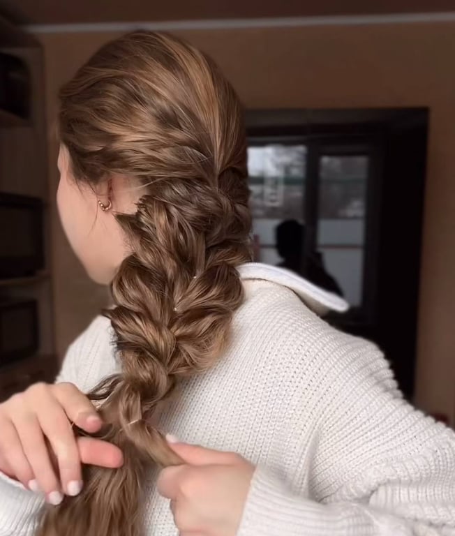 Luxurious braids for summer are the ideal choice