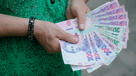 Вікові надбавки після індексації: мінімальна та максимальна сума у 2026 - 285x160