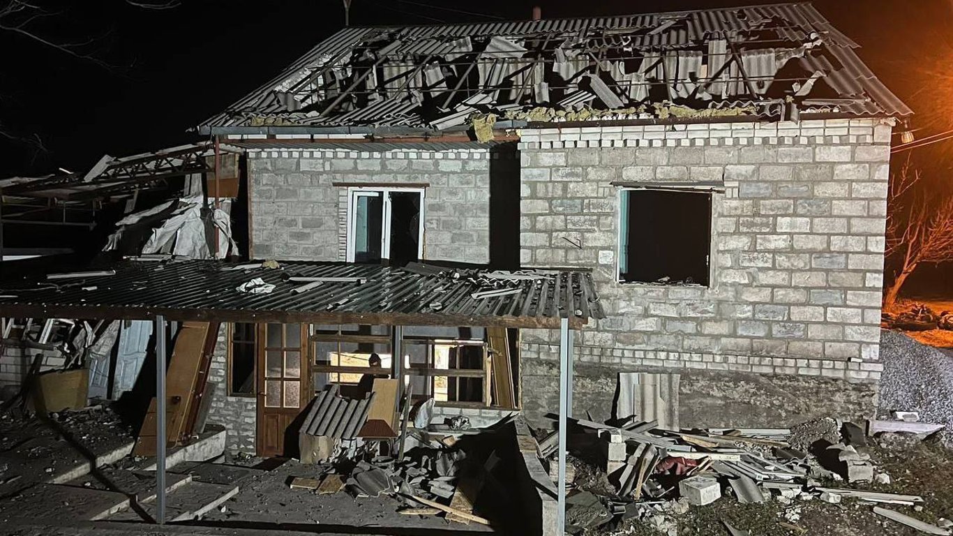 Ночные взрывы на Днепропетровщине — разрушены дома и ранены жители