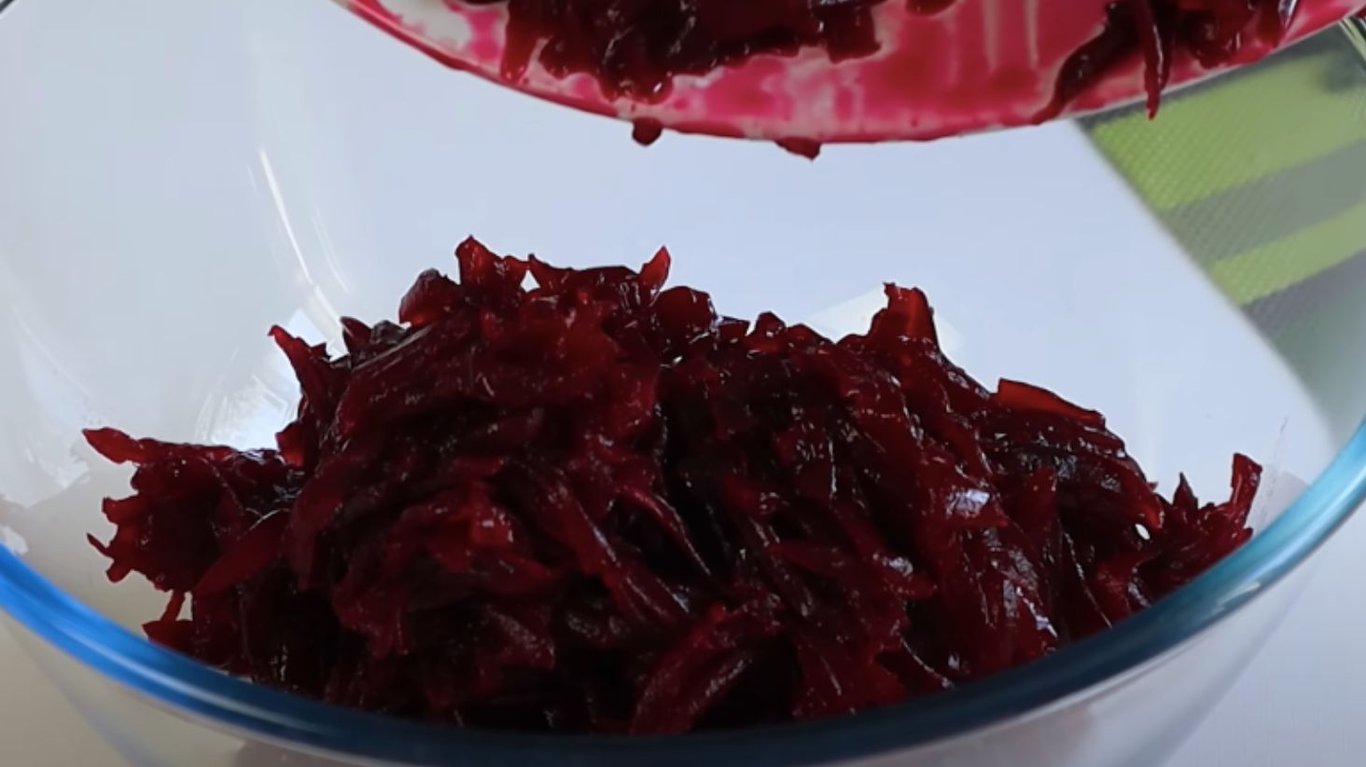 смачний салат з буряком 