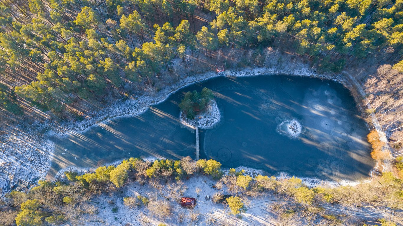Блакитине Озеро-кит в 20 хвилинах їзди від Житомира - фото 1