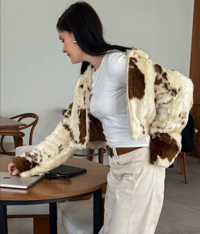 Animal-Print Coats 2025: Styling Tips from Influencers and Fashion Stars