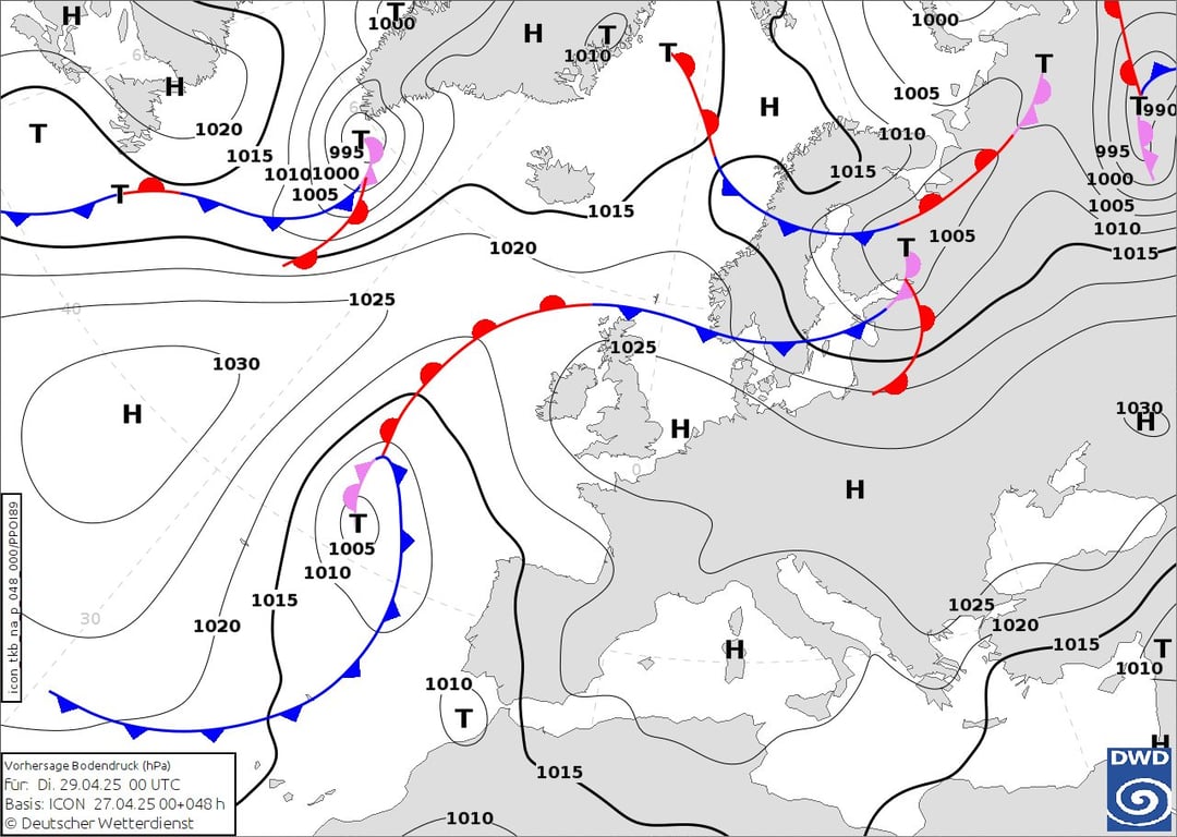 Карта циклонів та антициклонів