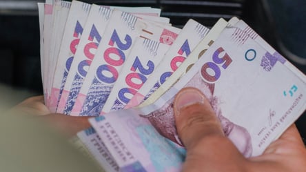 Пенсия в Украине выросла на 430 гривен — кто получил больше - 285x160
